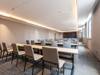 Lavande Hotel (Pingdingshan Wanda Plaza) - Mountain view