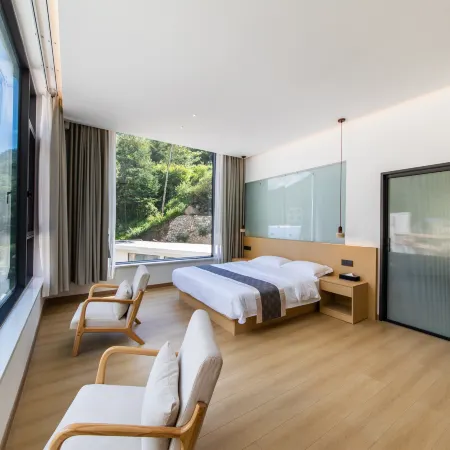 Kangding Cave Hot Spring Hotel