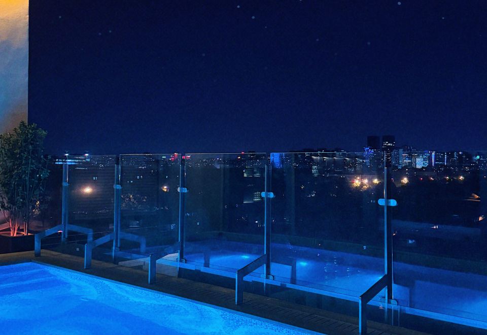 5. 더 퍼플 호스 ..