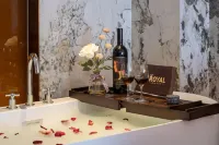 Luxury Hotel ( Linyi Olympic Sports Center ) - lãng mạn