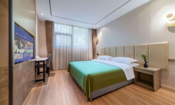 Zhuoding Xisheng Hotel (Chongqing Jiangbei Airport Yubei Square Subway Station)