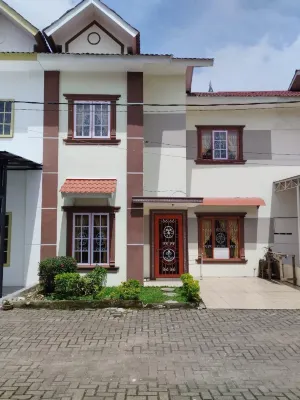 VILLA MUTIARA ASRI  호텔