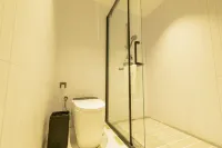 Qianyue Hotel (Luodian Pearl Plaza)