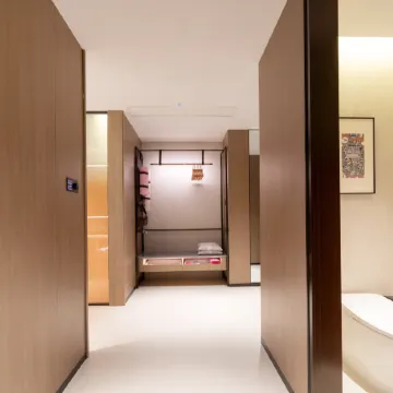 YING’n FLO BY LANGHAM, WUHAN, HANKOU ICC Отели рядом с достопримечательностью «Начальная Школа Авиадороги»