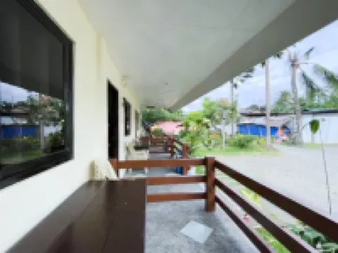 Jamjen's Lodge Hotéis em Baler