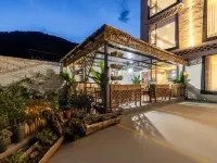Shanjian Yangduo Boutique Homestay Hotel a Heishui