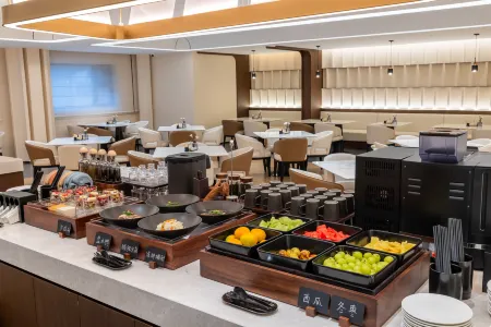 Atour Hotel,Wujin Wuyue Square,Changzhou Отели рядом с достопримечательностью «Wujin Museum»