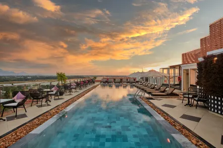 Hotel Royal Hoi An - Gallery Отели рядом с достопримечательностью «Ipa-Nima»