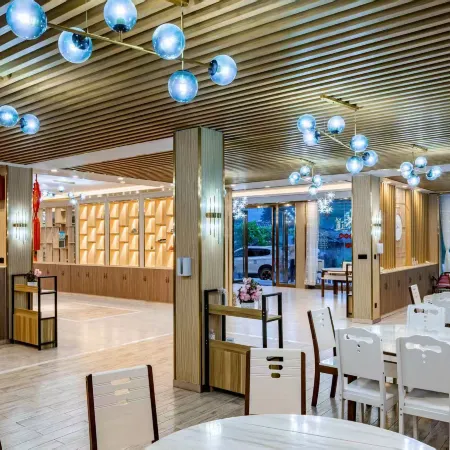 Longsheng Banshan Yinlu Hotel