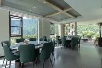 丙中洛·重丁丨邂逅雪山石門雲端花園隱奢祕境全景度假飯店