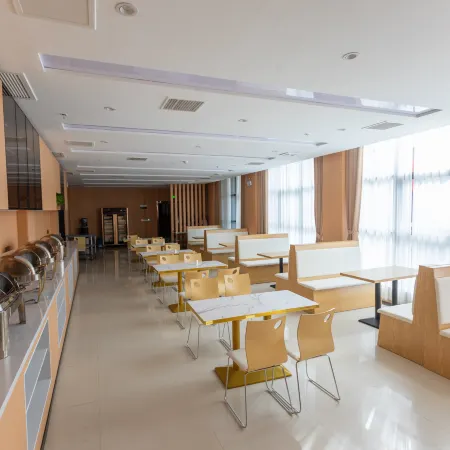 Baojing Tianfu Shiji Hotel
