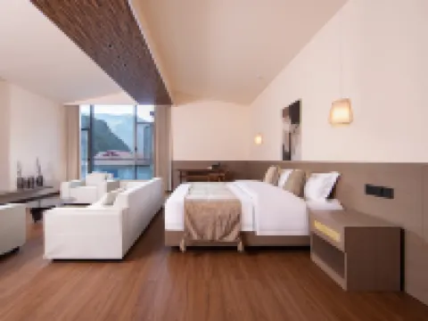 Heishui Noerski. Senyu Zhenxue | Forest Secret Mountain Wild Boutique Stay โรงแรมในเฮ่ยซุ่ย