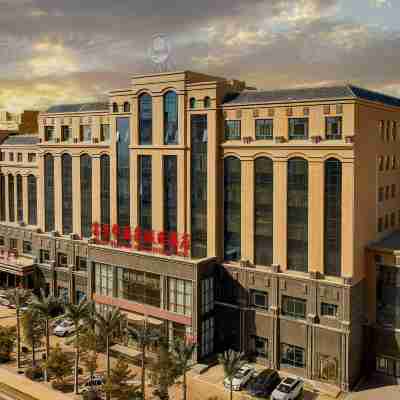 張掖富來登溫泉假日飯店(張掖高鐵西站愛琴海購物中心店) Hotel Exterior