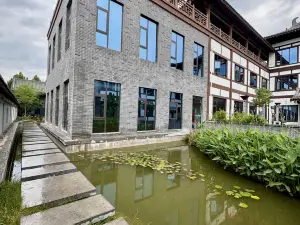 Luoyang Menggong Capital City Cultural Theme Hotel