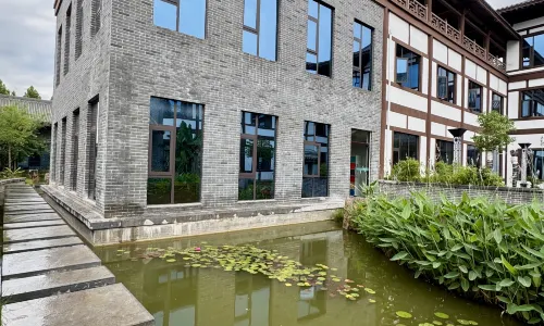 Luoyang Menggong Capital City Cultural Theme Hotel