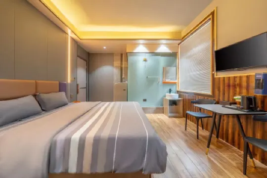 Baiyue Convenient Apartment (Nanning Dongfang Plaza) Отели рядом с достопримечательностью «Guangxi University of Chinese Medicine (Xianhu Campus)»