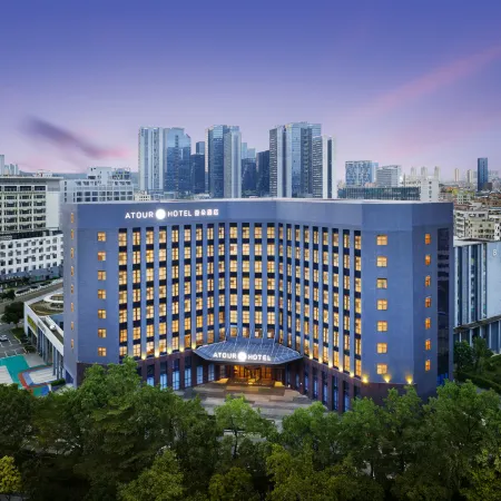 Atour Hotel Shenzhen Bantian Zhongcheng Отели рядом с достопримечательностью «Штаб-квартира компании Huawei»