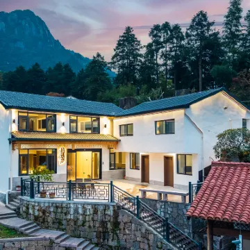 Jiuhua Mountain Lanshan Homestay (Tiantai Cableway) Hotels near Huatai Scenic Area