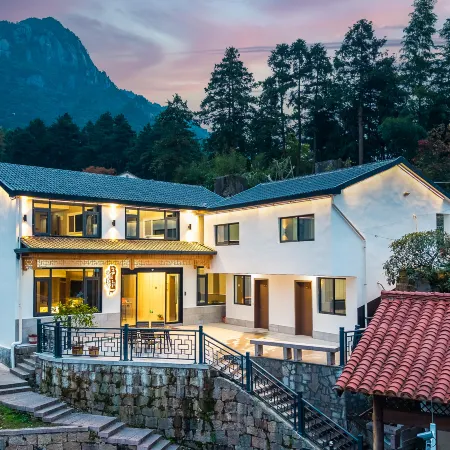 Jiuhua Mountain Lanshan Homestay (Tiantai Cableway)