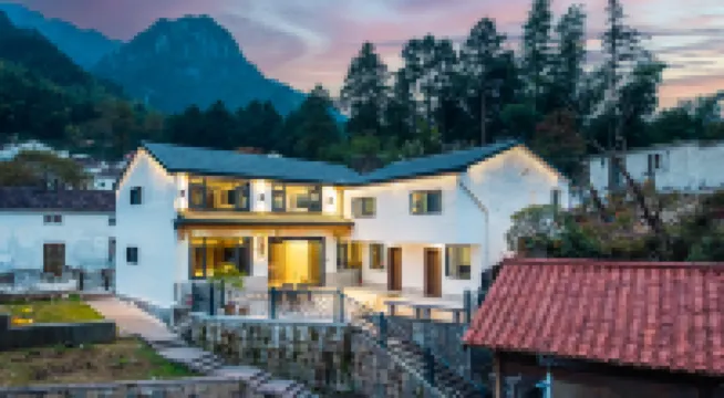 Jiuhua Mountain Lanshan Homestay (Tiantai Cableway)