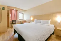 B&B HOTEL Le Mans Centre Cathédrale Hotels in Le Mans