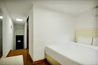 Huating Business Hotel