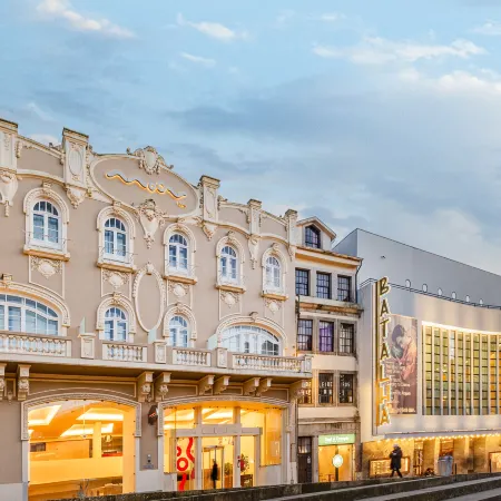 Moov Hotel Porto Centro Отели рядом с достопримечательностью «Санто-Ильдефонсо»
