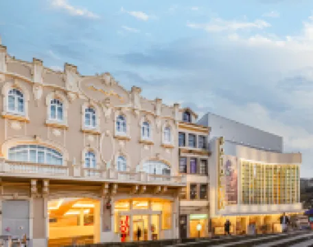 Moov Hotel Porto Centro Hotels near Church of Saint Ildefonso