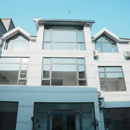 Mizhi Homestay (Wansui Mountain Dasong Wuxia City Songdu Imperial City Tourist Resort)