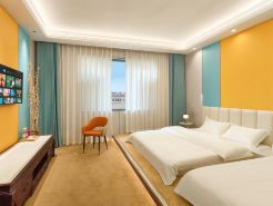 Yuqing Homestay (Zhaotong Railway Station)