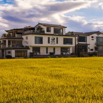 Dali Lixiu Homestay (Xizhou Guzhen Shop)