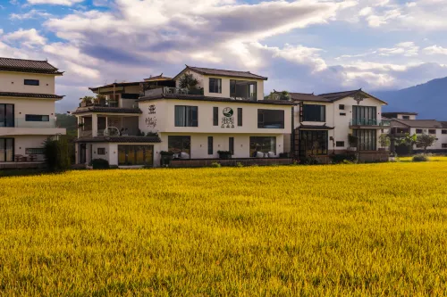 Dali Lixiu Homestay (Xizhou Guzhen Shop)