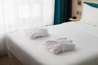 Hampton by Hilton Moscow Strogino Hotel - ที่มีที่จอดรถ