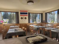 LAKE & RIVER Hotel