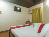 RedDoorz near EDSA Camp Crame Hotels near Camp Aguinaldo