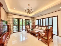 Blue Cloud Seaside Holiday Apartment (Lingshui Qingshui Bay Branch)