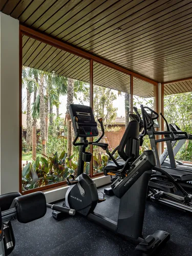 รูปภาพของชายคา ริทรีท