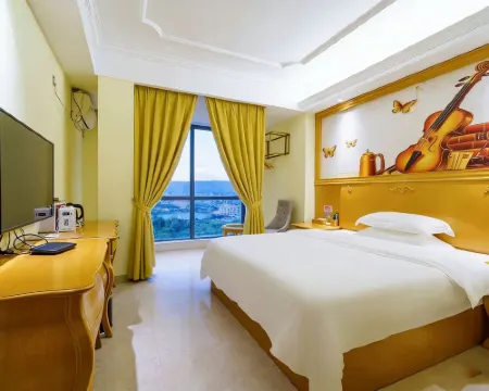 Bincheng Hotel (Dongxing National Gate Scenic Area Port) Hotels in Dongxing
