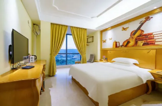 Bincheng Hotel (Dongxing National Gate Scenic Area Port) Hotele w: 