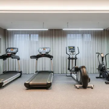 Harmony Oasis Hotel（ Chongqing Jiefangbei Pedestrian Street Hongyadong Branch）