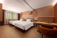 Orange Hotel