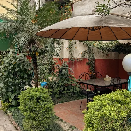 Nextdoor Thamel