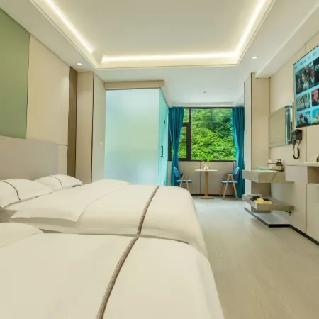 Mercure Hotel(Condine Bus Station)