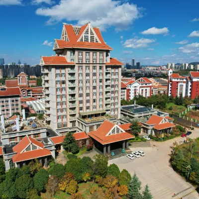Maple Palace Hotel Hoteles cerca de Yunnan University of Nationalities Shuangxin College Unit A3
