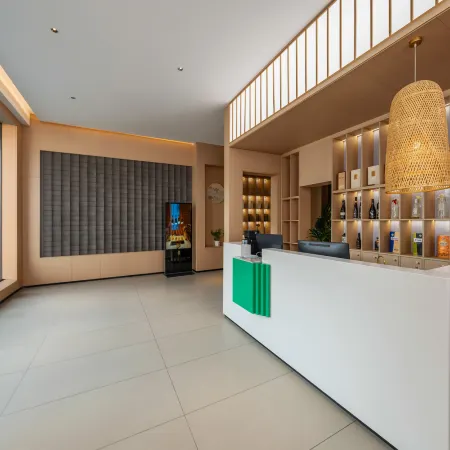 Xinyang Maojian Hotel