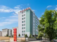 Guanru Hotel (Inner Mongolia University Affiliated High School East Alley)
