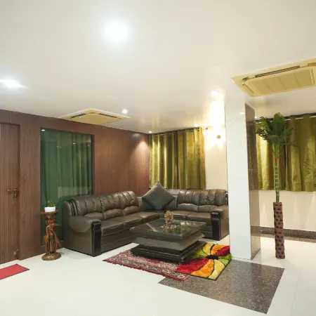 Hotel Sapphire Inn