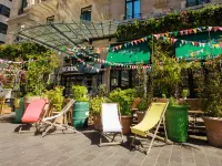 Hotel Indigo BRUSSELS - CITY by IHG Hotel berhampiran Metro Rogier