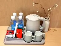 Zhenghua Hotel - parking