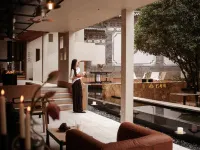 QIYULAN · Hidden Garden Retreat Hotels near Zhonghe Temple